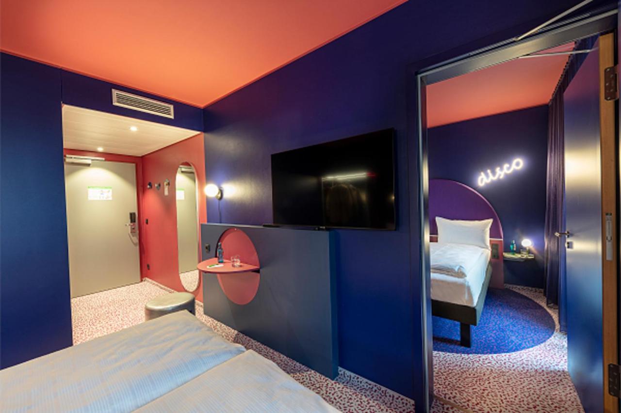 Ibis Styles Muenchen Perlach Экстерьер фото